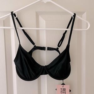 Black bikini top, size 2, brand: Pretty Little Thing
